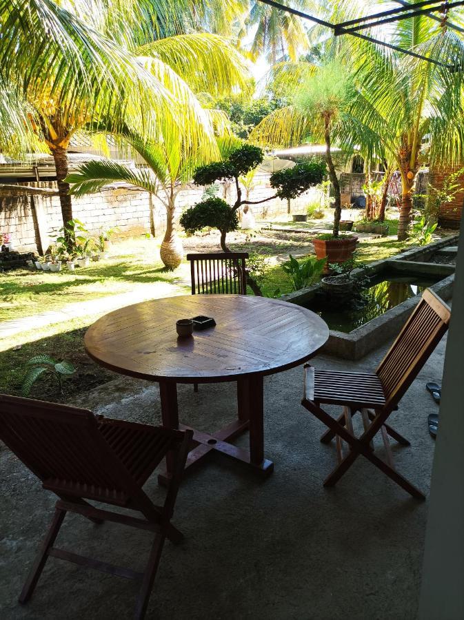Merendeng Hostel Kuta Kuta  Extérieur photo